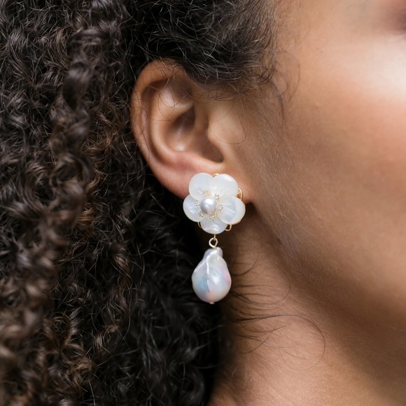 NWT Kate & Mari Silvia Pearl Drop Earrings - Picture 5 of 5